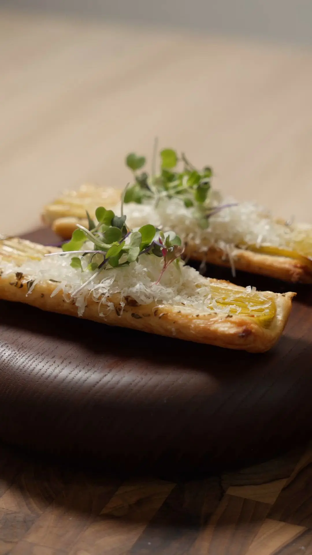 creation thumb for Carte mirador Smoked mozzarella emulsion, perfect egg and shiitake. 