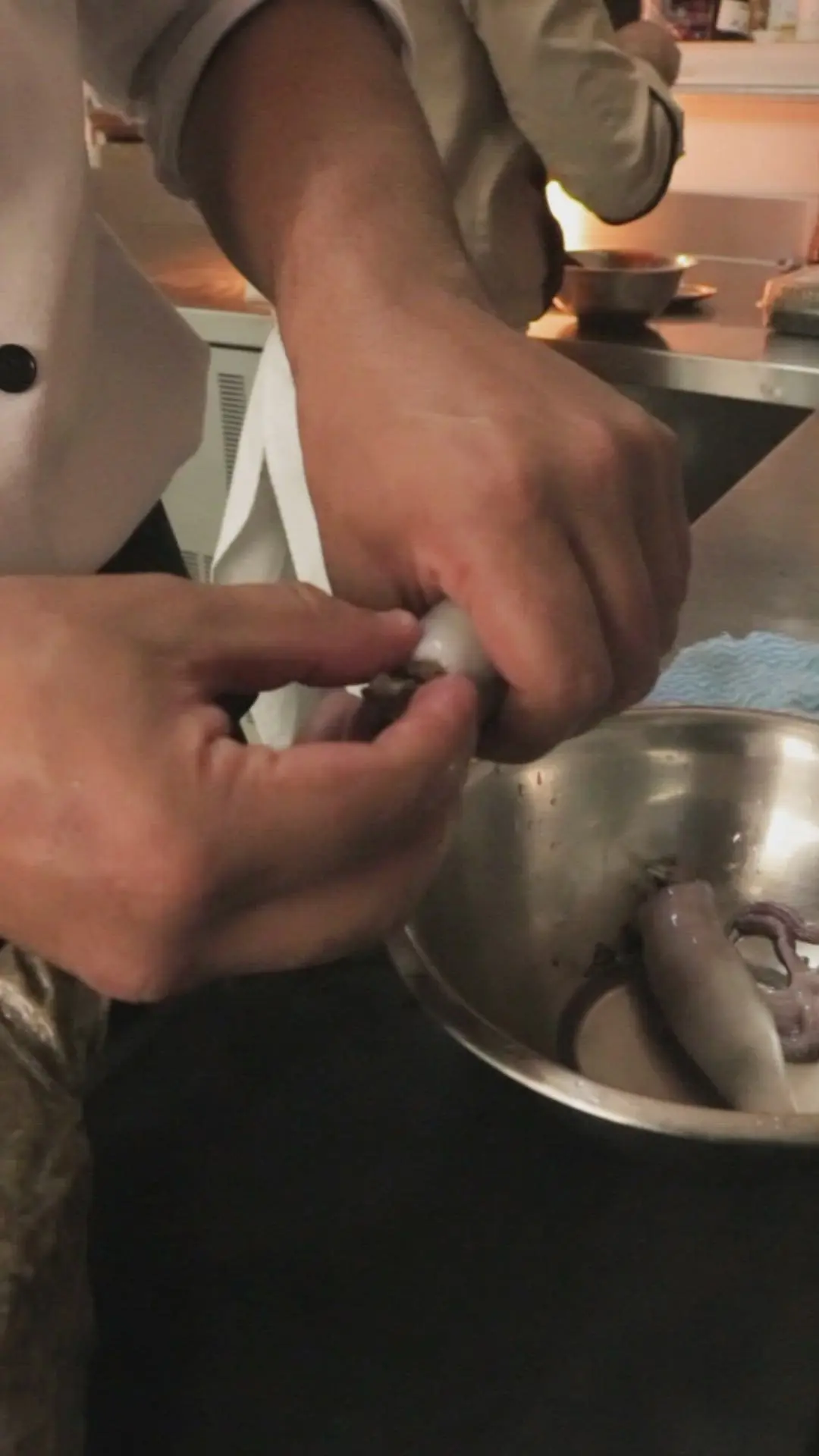 creation thumb for Mit schwarzem Reis gefüllter Tintenfisch in gerösteter Paprikasauce