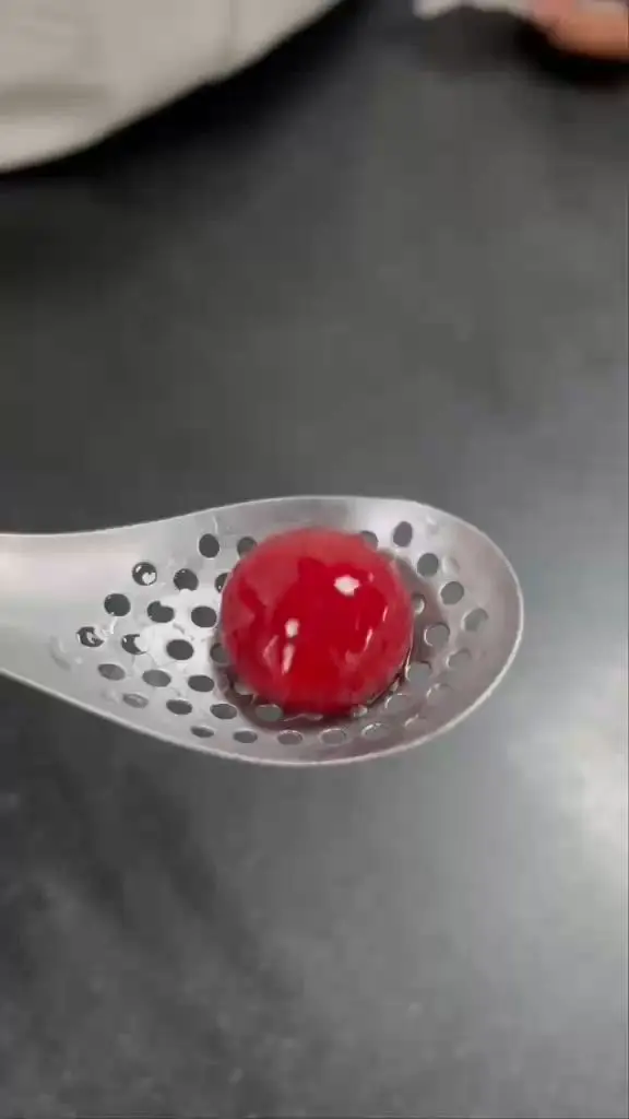 creation thumb for Sfera di lampone e timo