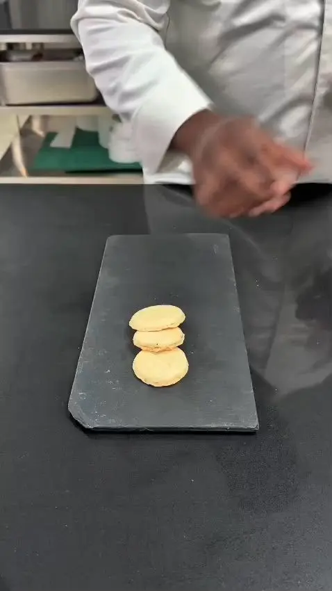 creation thumb for Peanut Macaroons