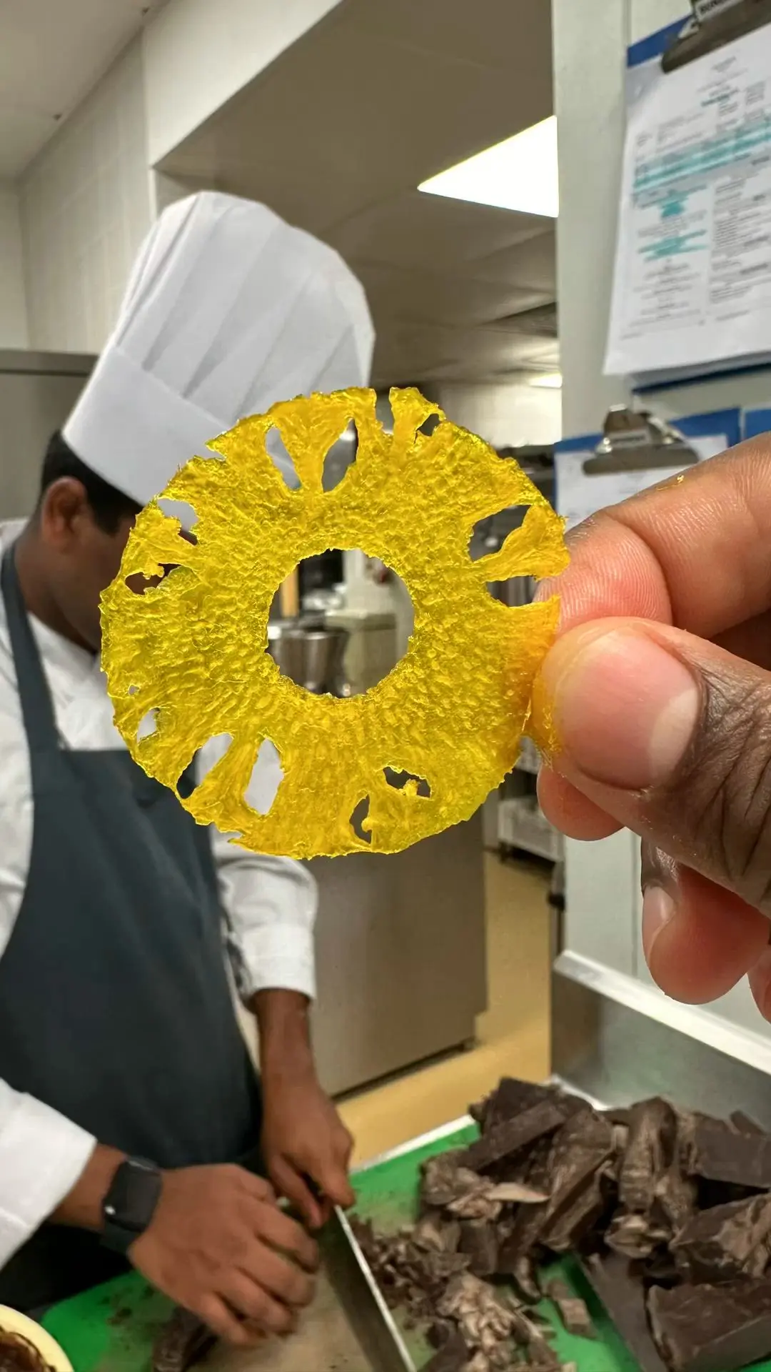 creation thumb for Recette de chips d'ananas en verre 🍍