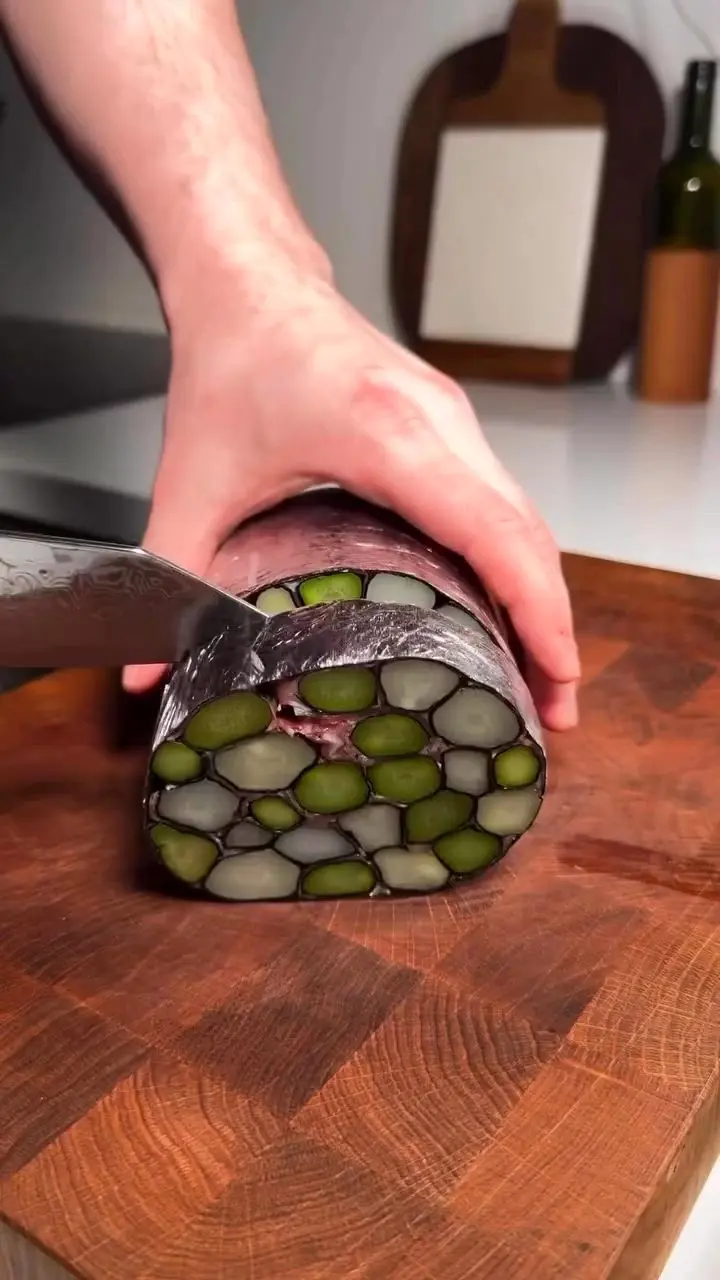creation thumb for Asparagus and ham carpaccio
