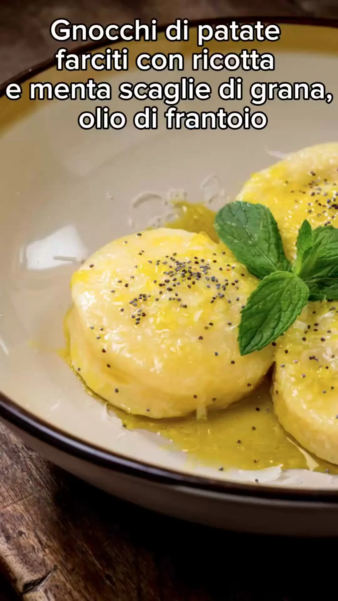 creation thumb for Gnocchi di patate con ricotta e menta (video)