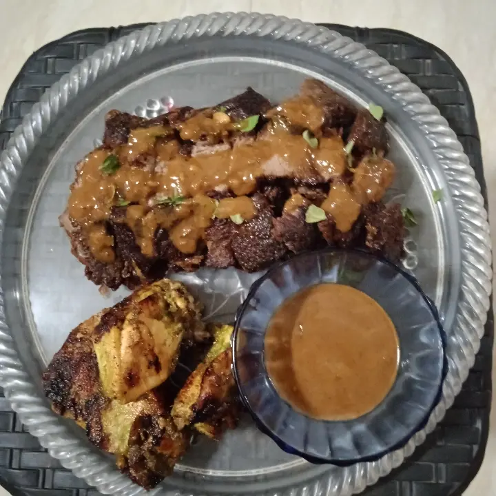 creation thumb for Rindersteak mit gebratener Soße, Jerk Chicken