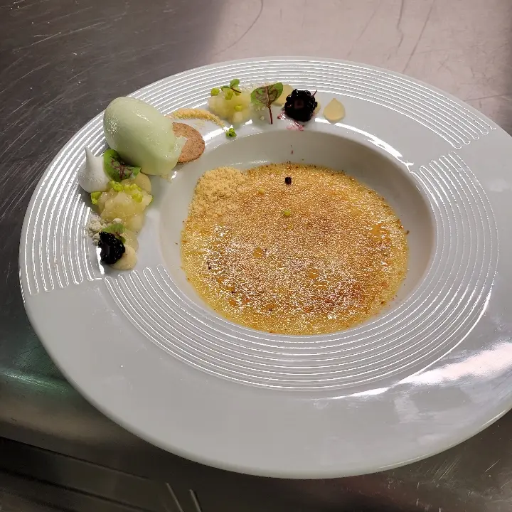 creation thumb for Spruce crème brûlée with apple