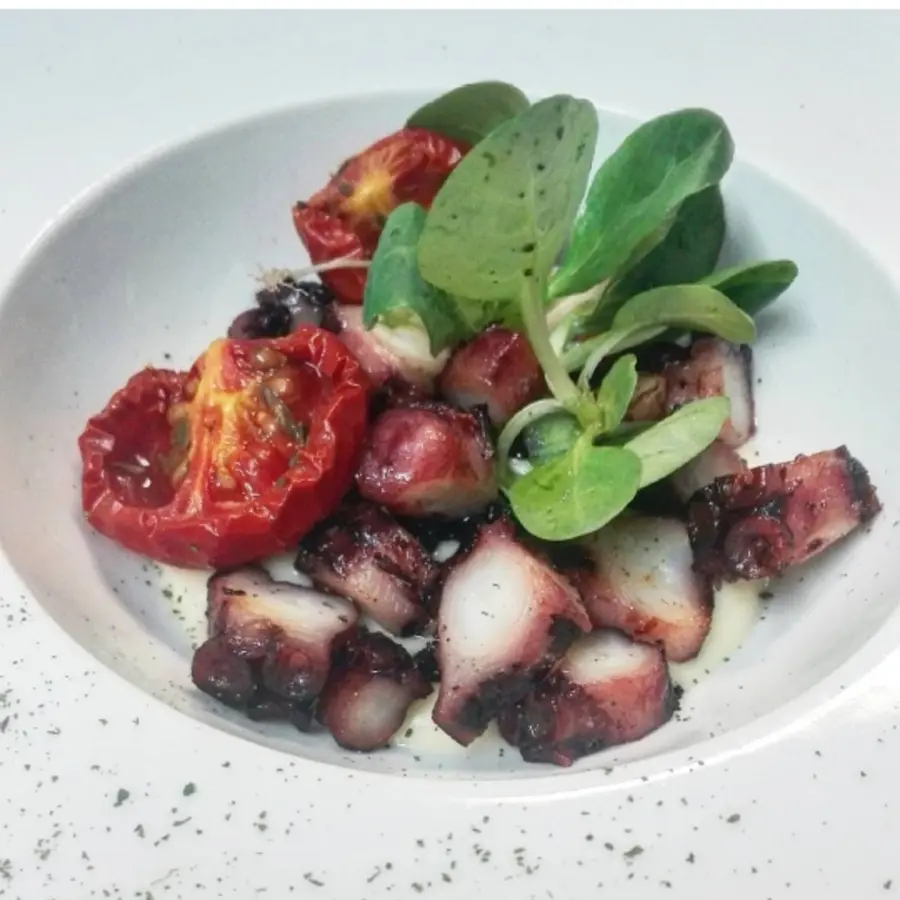 creation thumb for Octopus, tomatoes and potato cream