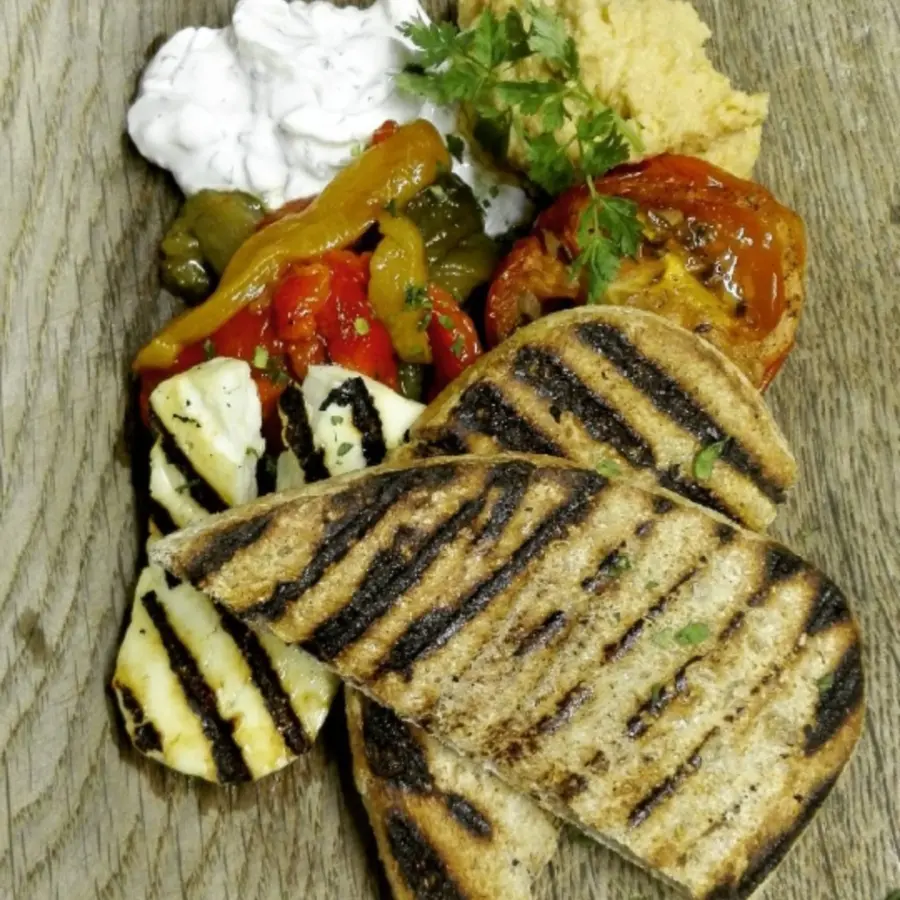 creation thumb for Assiette de mezze