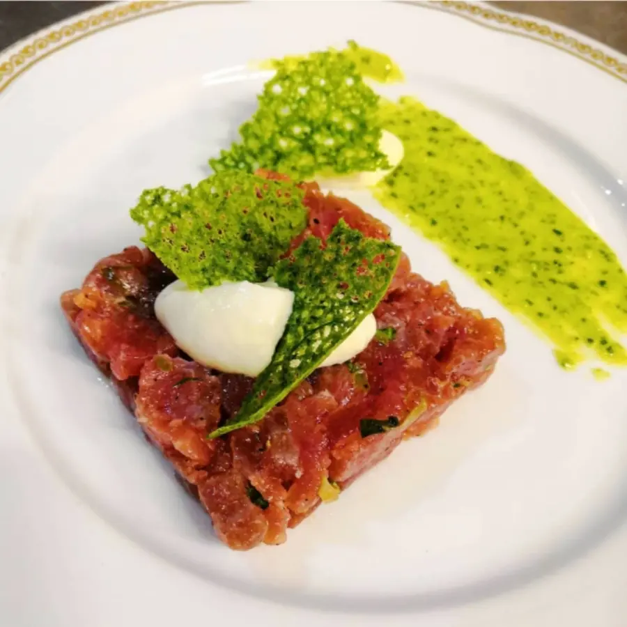 creation thumb for Tuna taretare and bufala cream