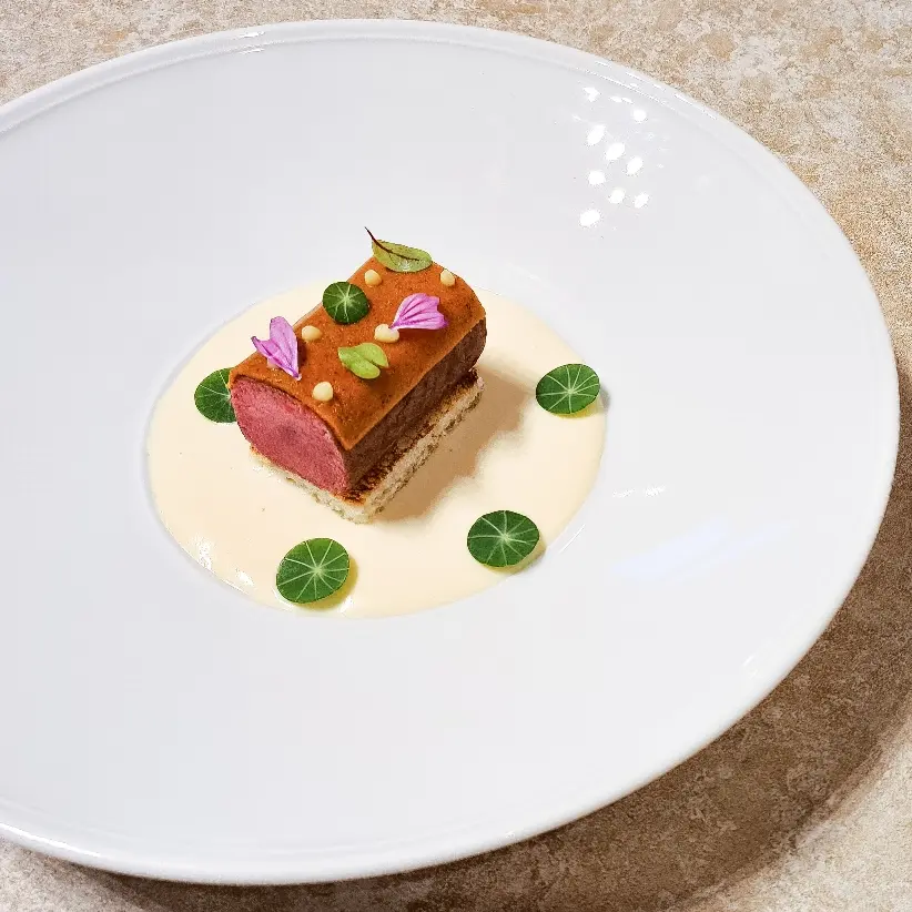 creation thumb for Filet de Bœuf Sous Vide, Croûte Tandori, Fondue de Fromage Fossa