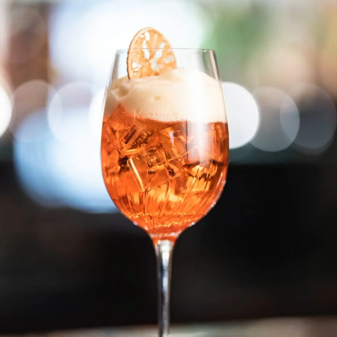 creation thumb for Aperol Spritz con Spuma all'arancia
