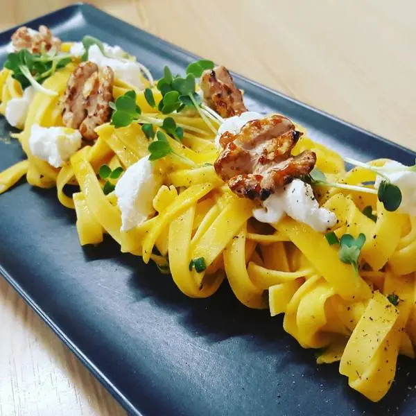 creation thumb for ⚫Winter 2018/2019 ⚫ Homemade Italian Pasta | Goatcheese | Walnut | Basil Pesto