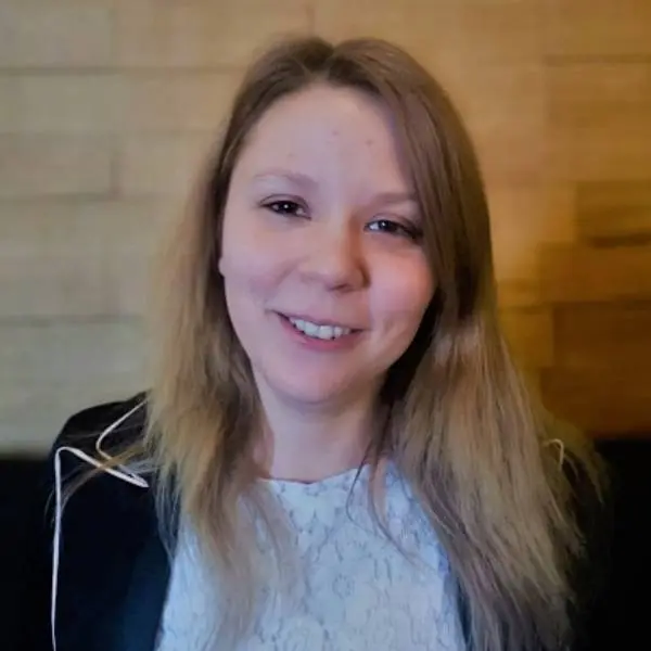 creation thumb for 4 Gesichter 4 Fragen: Alexandra