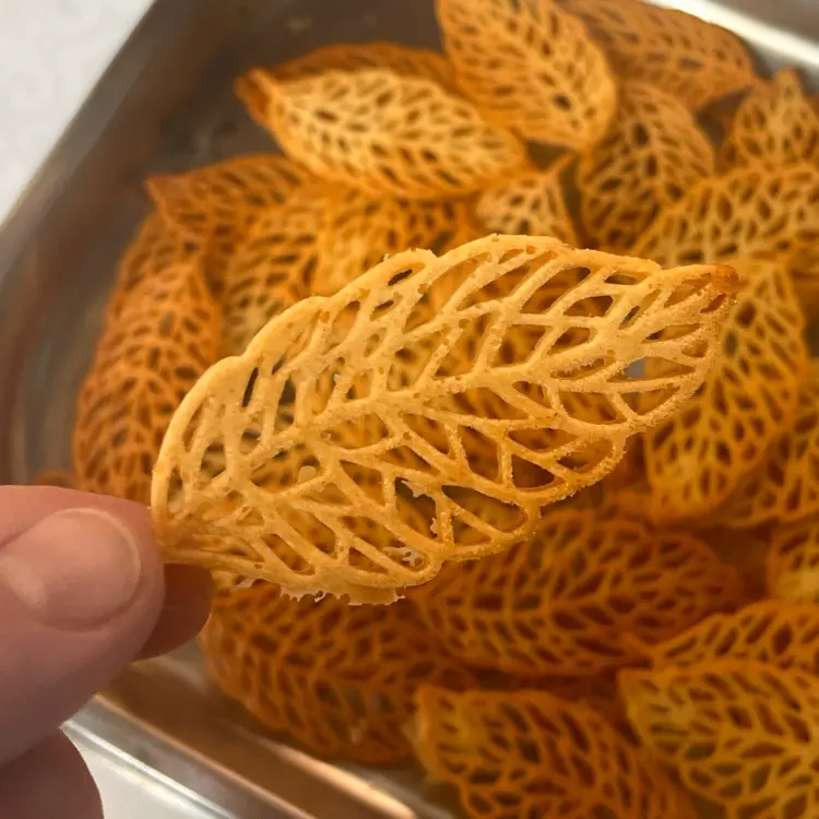 creation thumb for crispy lard chips