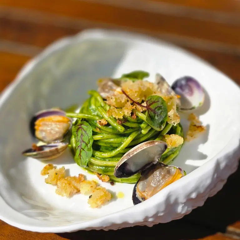 creation thumb for Spaghettoni with Wild Garlic Cream, Clams and Crispy Bread