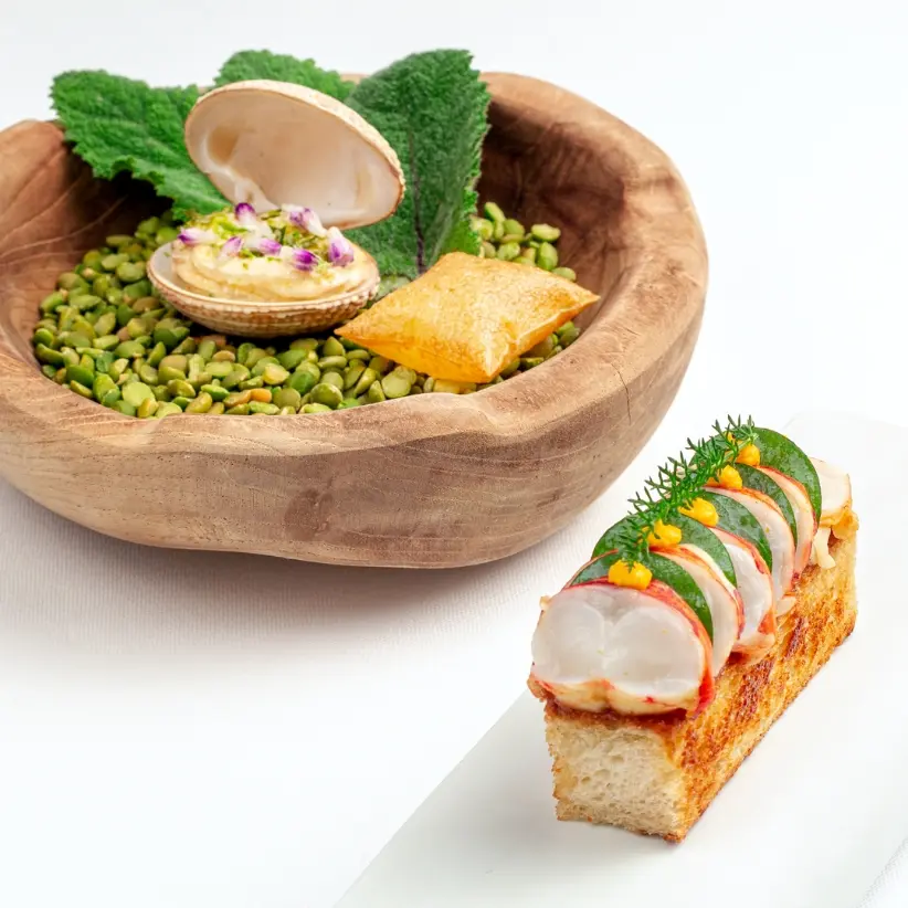 creation thumb for Lobster roll and oyster leave
