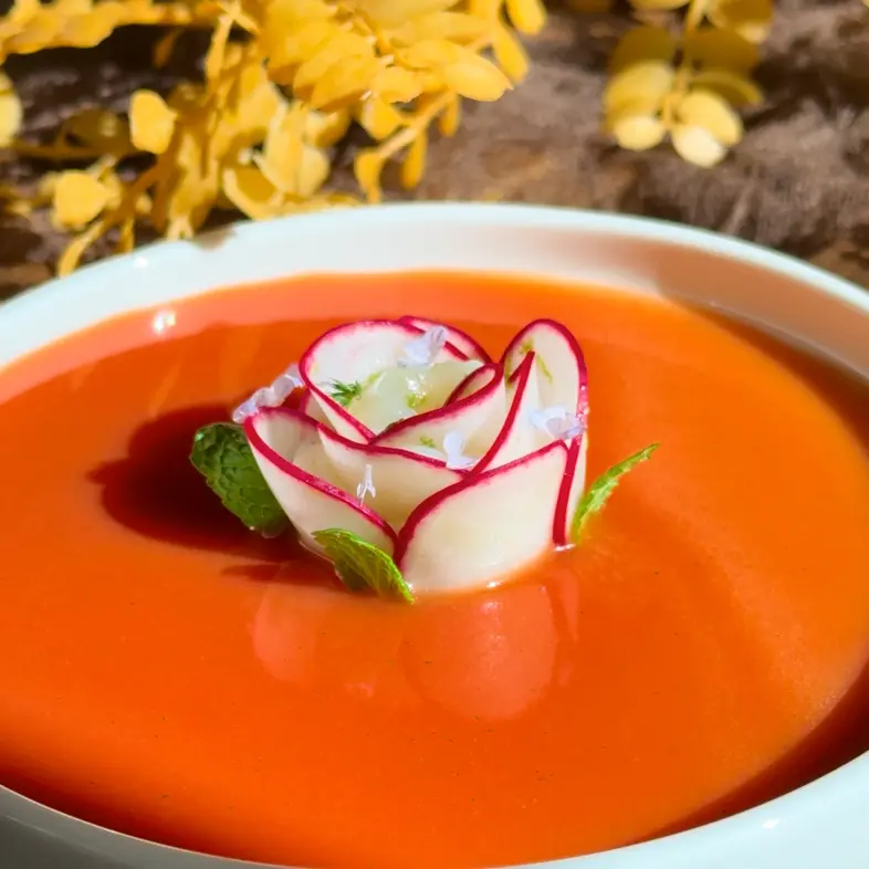creation thumb for Wassermelonen-Aguachile mit Radieschen und Jakobsmuschel-Rose