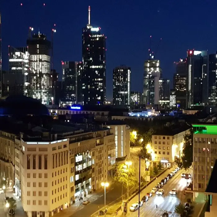 creation thumb for Über den Dächern von Frankfurt arbeiten?