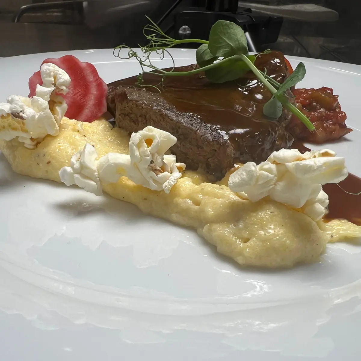creation thumb for Carne de pasto de la Selva Negra|Verduras mediterráneas| Polenta parmesana