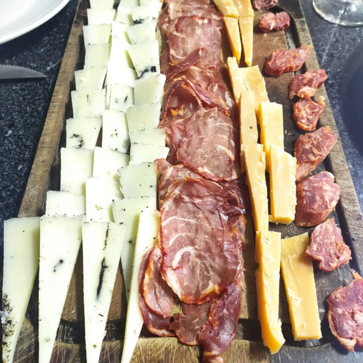 creation thumb for Cheese with truffles, goat cheese and smoked cachaço.