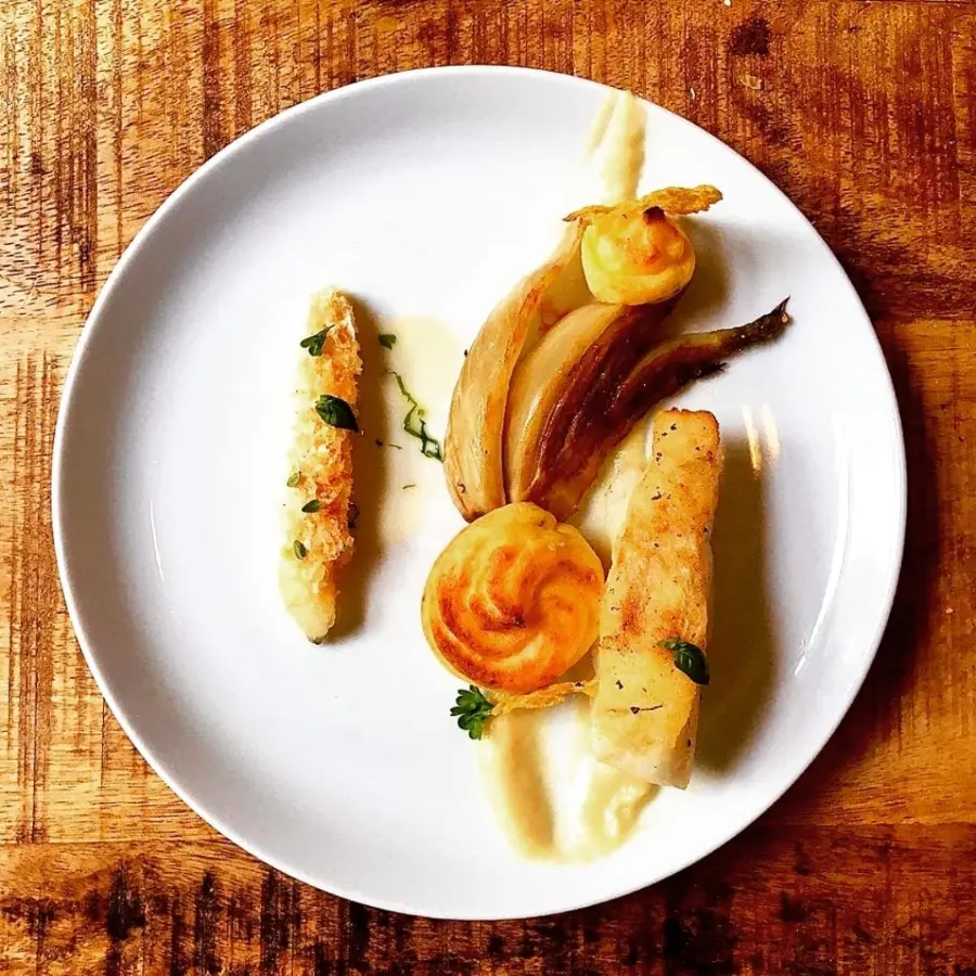 creation thumb for Black cod-Potatoes duchess-onion creme-braised fennel and lemon buerre blanc