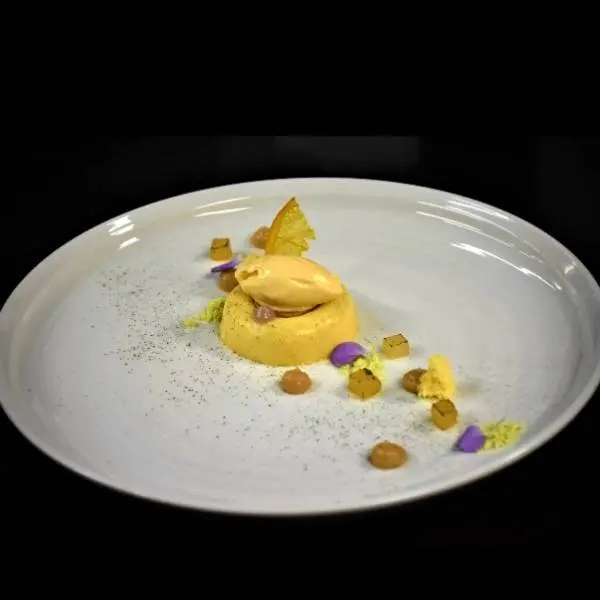 creation thumb for Citrus mousse cake with gin and lime ice cream