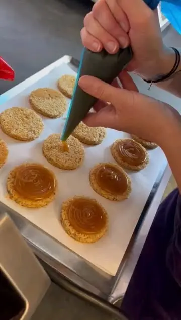 creation thumb for Insert Caramel Poché