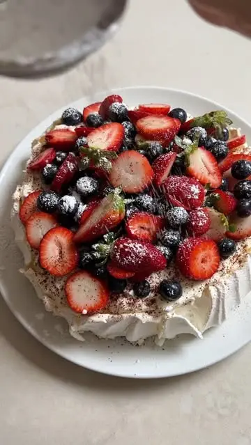 creation thumb for Berry Pavlova