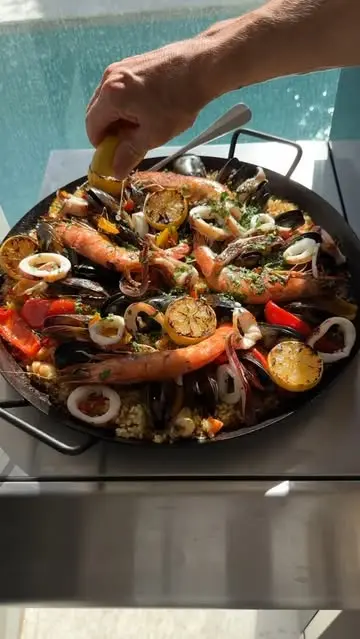 creation thumb for Summer Seafood Paella