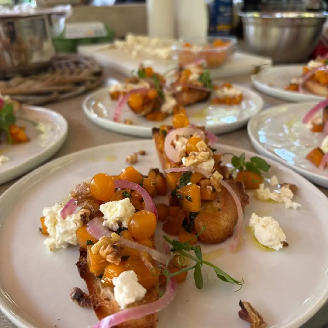 creation thumb for Summer Bruschetta con feta e albicocche