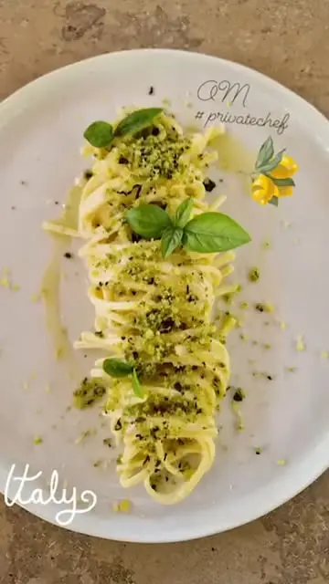 creation thumb for Linguine al Limone, con parmigiano al basilico