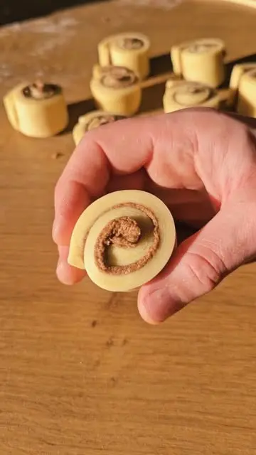 creation thumb for Cinnamon Rolls - Brioche Feuilletée