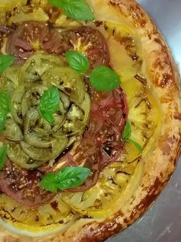 creation thumb for Tarte fine ai pomodori