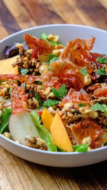 creation thumb for Salade de Pêches Sud-Africaine avec Prosciutto Croustillant