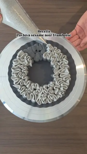 creation thumb for Pavlova Raspberry Black Sesame