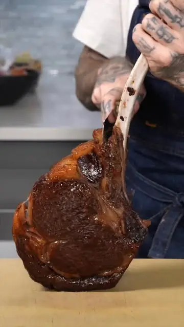 creation thumb for Bordelaise Sauce with Bone Marrow