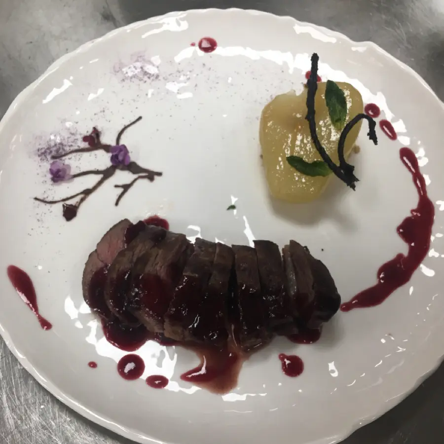 creation thumb for Magret with caramelized pear and cranberries souse.