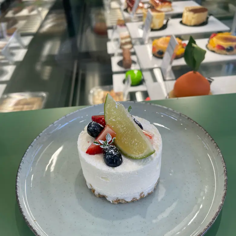 creation thumb for Cheesecake ( pressed streusel,chees cream mouse , compote)