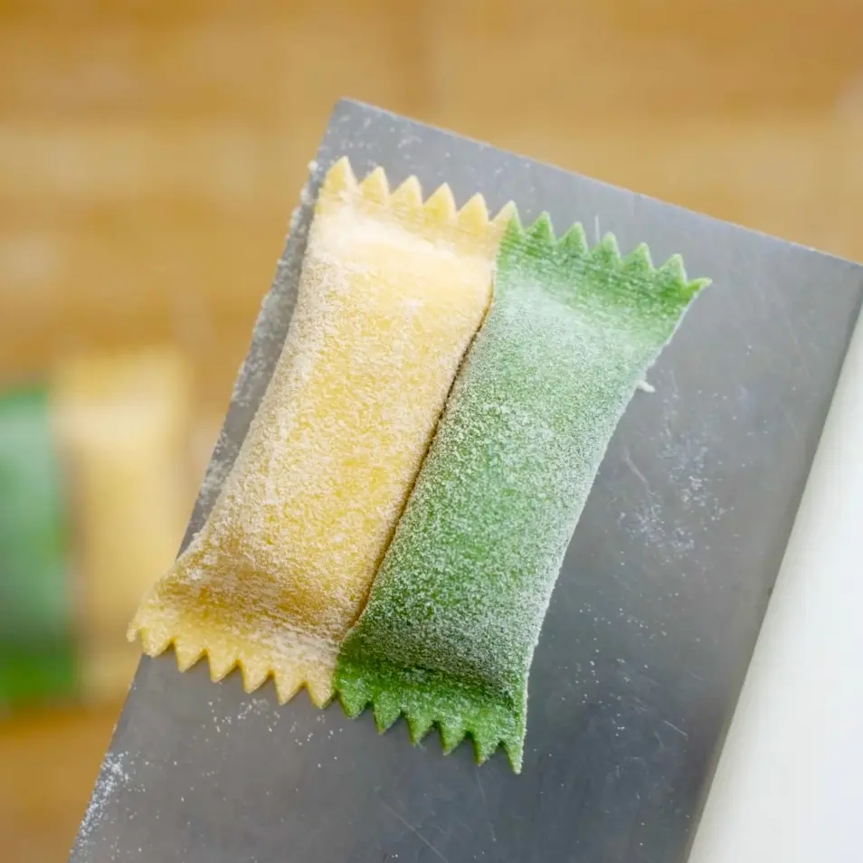 creation thumb for Raviolis de Ricotta & Brocoli, beurre d'anchois, croûte soufflée