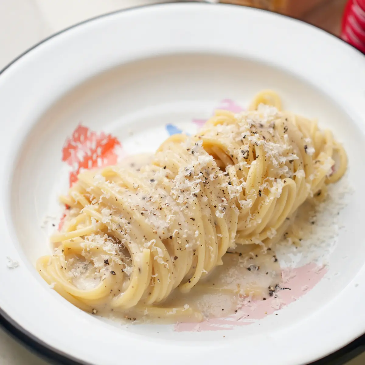 Cacio e pepe spaghetti