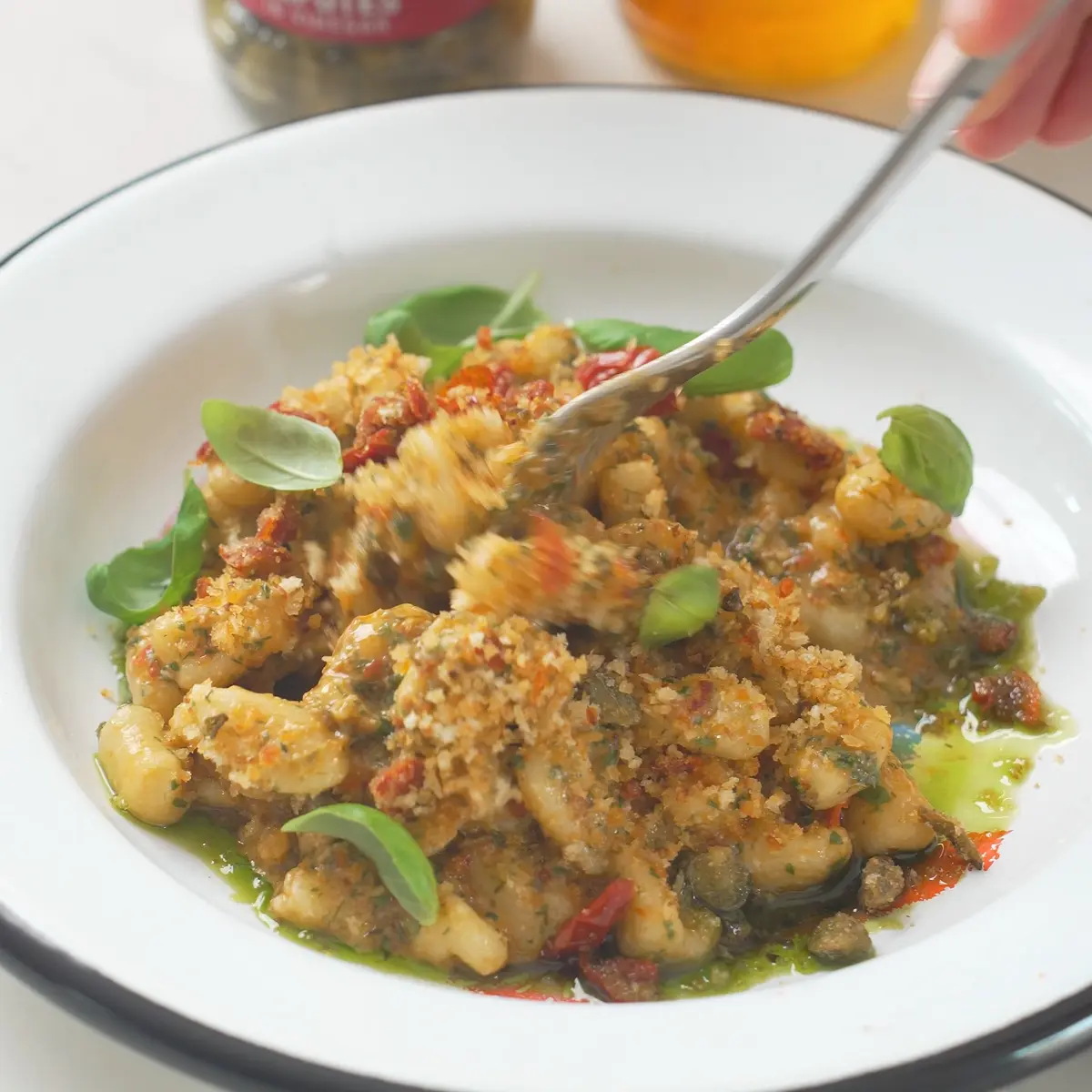 creation thumb for Cavatelli Maison avec Pesto de Tomates Séchées et Câpres