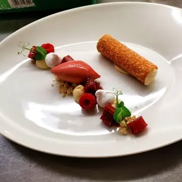 creation thumb for Cannelloni of raspberry-rhubarb-vanilla