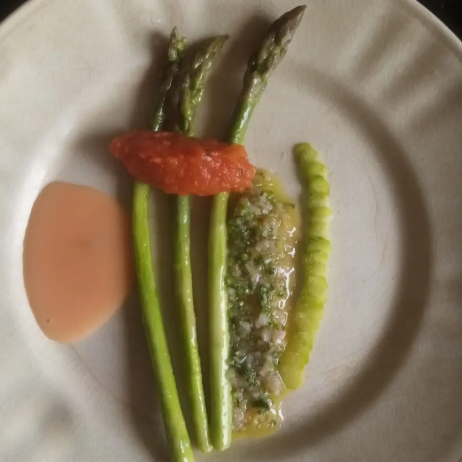 creation thumb for Asparagus, Tomato and Vinaigrette