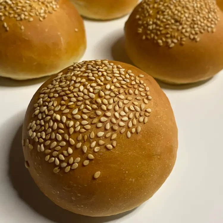 creation thumb for Soft Sesame Burger Buns