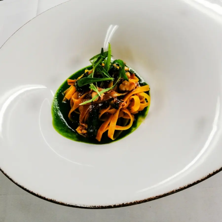 creation thumb for Tagliatelle mit sclopit und calamaretti