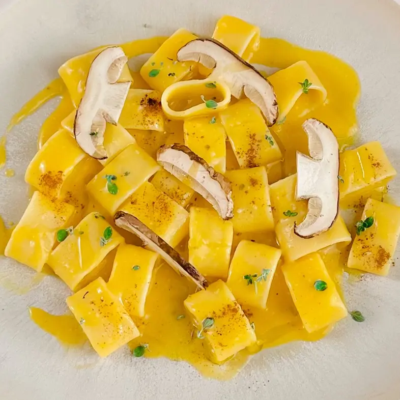 creation thumb for Mezzi paccheri con crema di zucca all’arancia , porcini