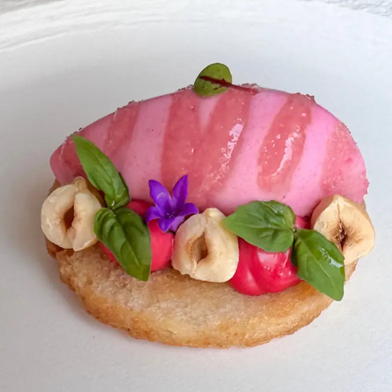 creation thumb for Rote-Bete-Amuse-Bouche mit Haselnüssen und Mayonnaise