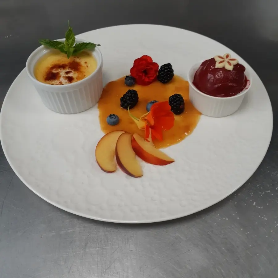 creation thumb for Creme brûlee mit selbstgemachten Brombeer Sorbet