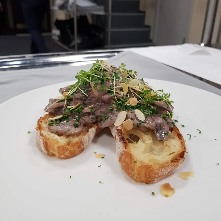 creation thumb for Bruschetta with mushrooms