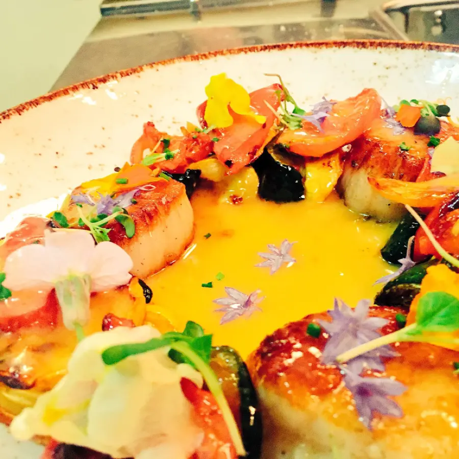 creation thumb for Scallops with Orange beurre blanc
