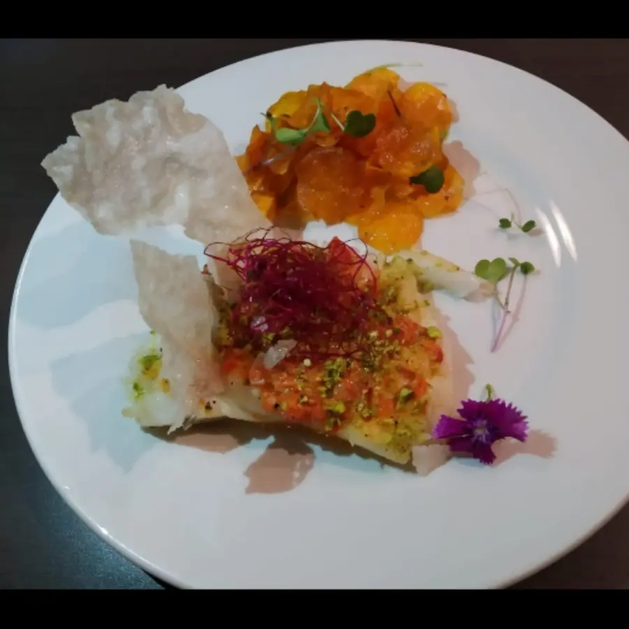 creation thumb for Bacalao con miel de tomates y pistachos